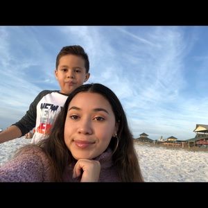 Meet your Posher, Stefanie